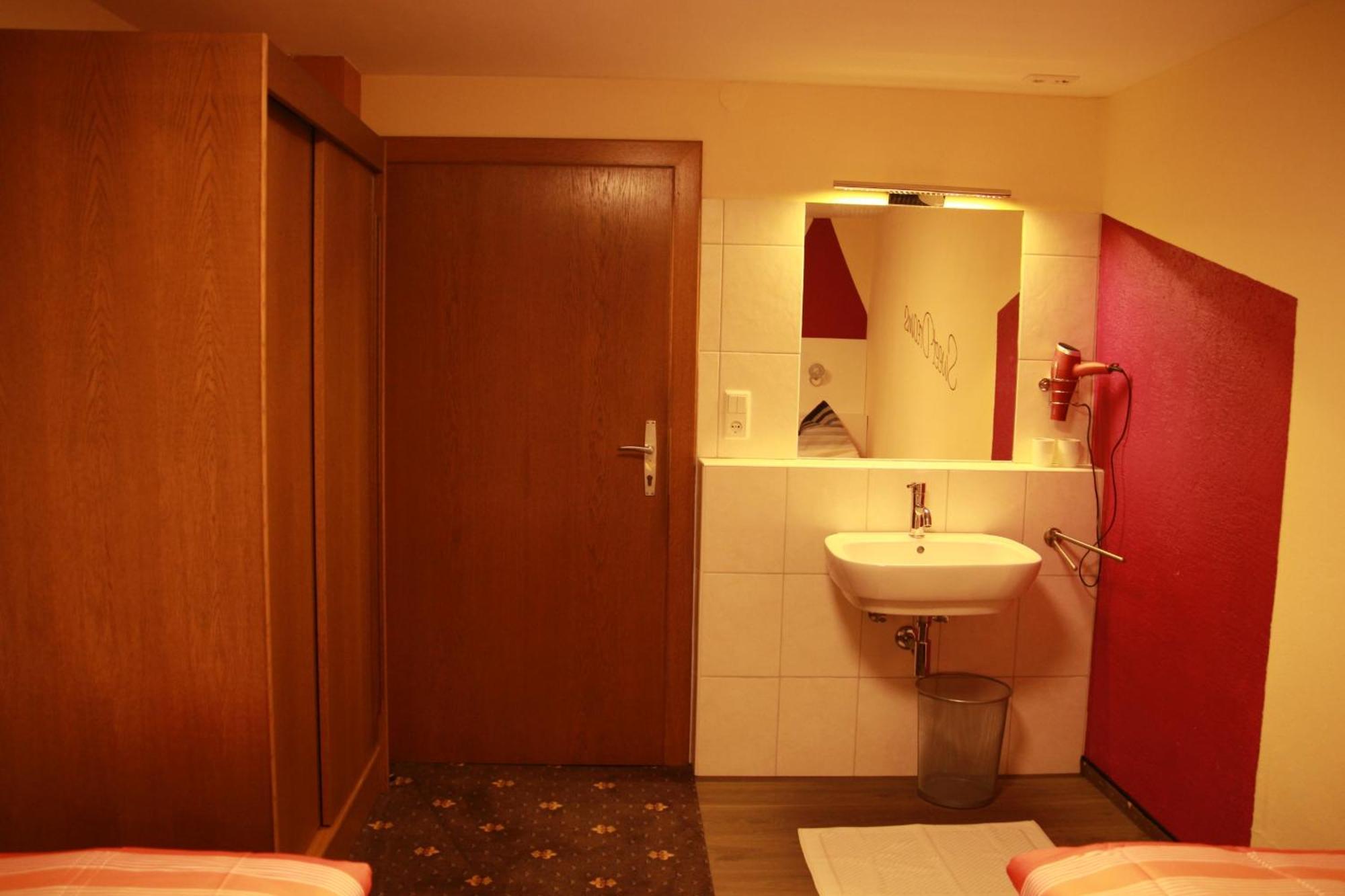 Haus Kartoner Hotel Шладминг Стая снимка