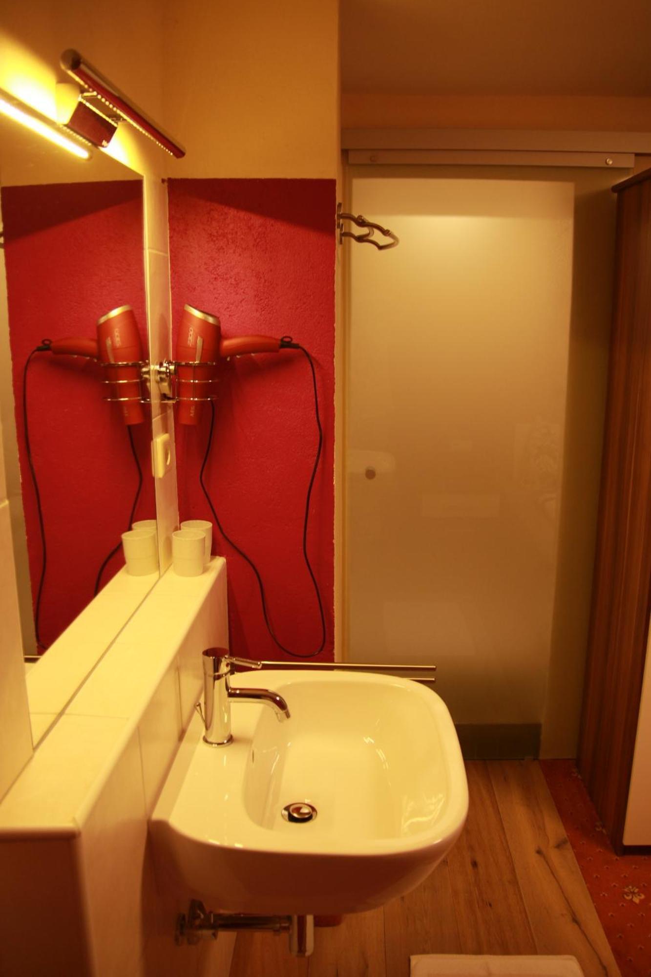 Haus Kartoner Hotel Шладминг Стая снимка