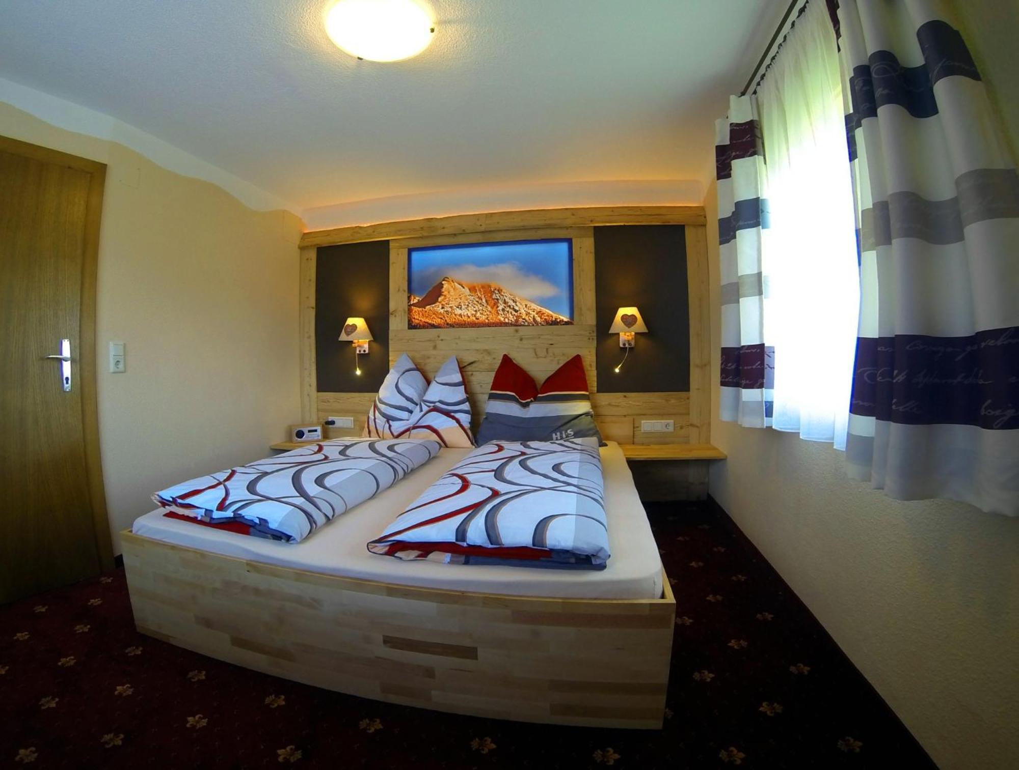 Haus Kartoner Hotel Шладминг Стая снимка